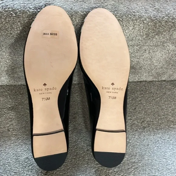 Kate Spade Black and Cream Flats with Piano Key Design - Picture 2 of 7